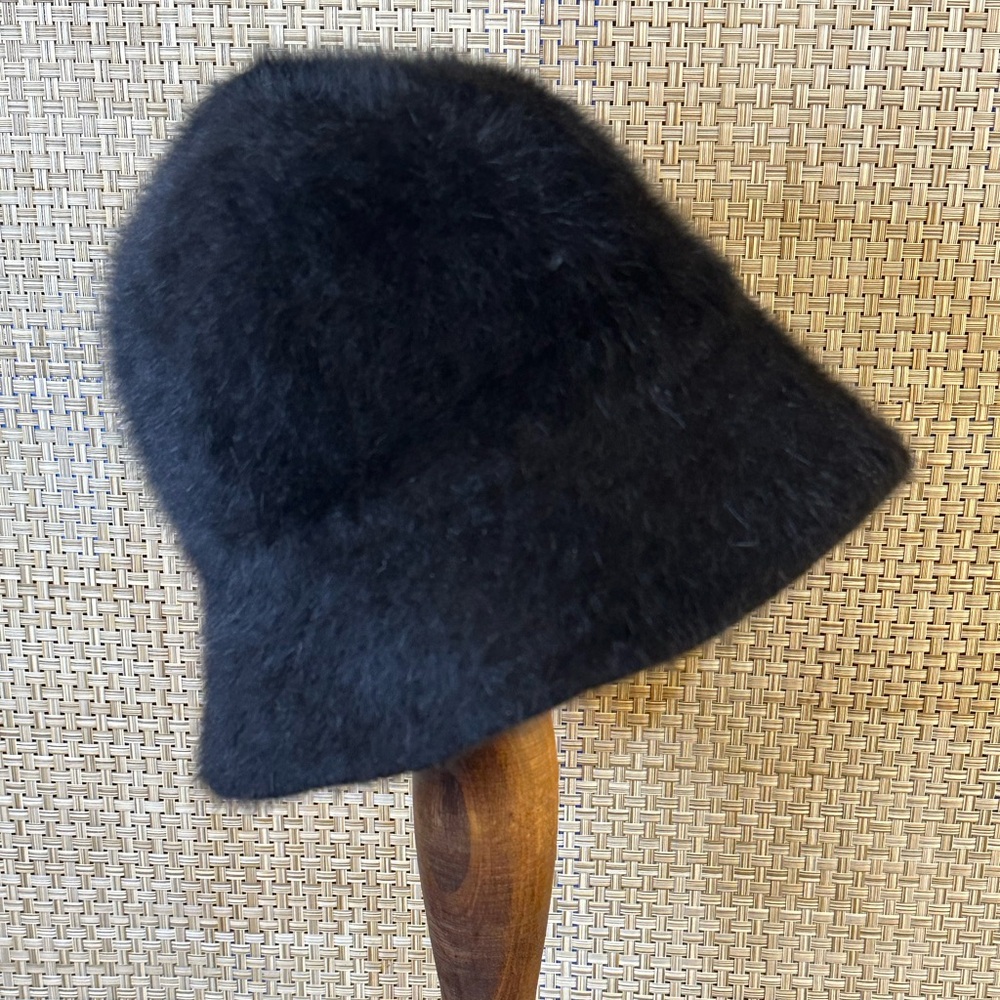 VTG 1990s Black Angora Bucket Hat by DNY - Picture 2 of 9